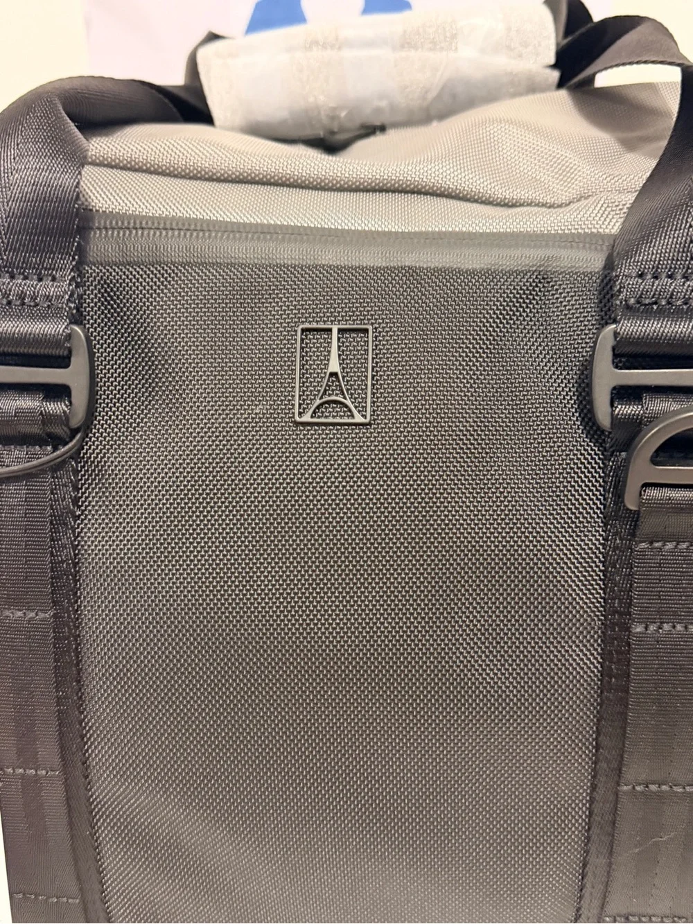 NWT TravelPro Altitude Double Expansion Black & Gray Duffel Bag